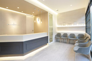 秋葉原総合歯科クリニック