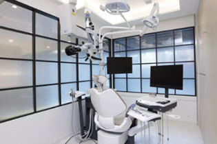 秋葉原総合歯科クリニック